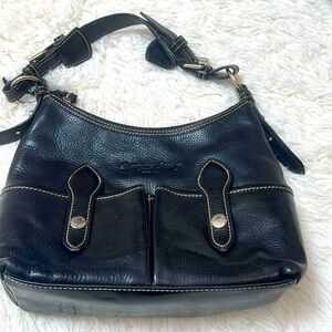 Vintage Dooney & Bourke Black Pebbled Leather Shoulder Bag – Classic & Durable